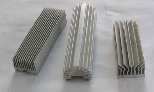 [盛發(fā)品質(zhì) 質(zhì)量保證]廠家直銷各種規(guī)格散熱器