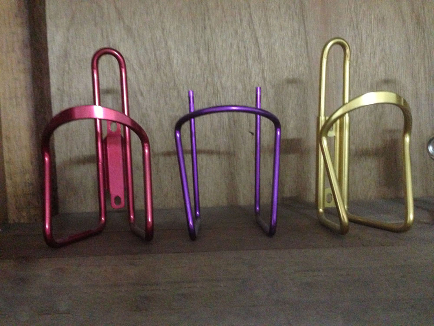 廠家供應(yīng) 異形民用鋁材 氧化著色鋁材 拉彎鋁材