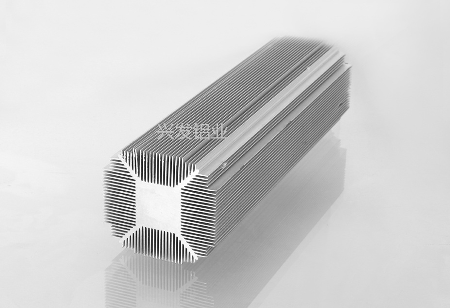興發(fā)散熱器鋁型材